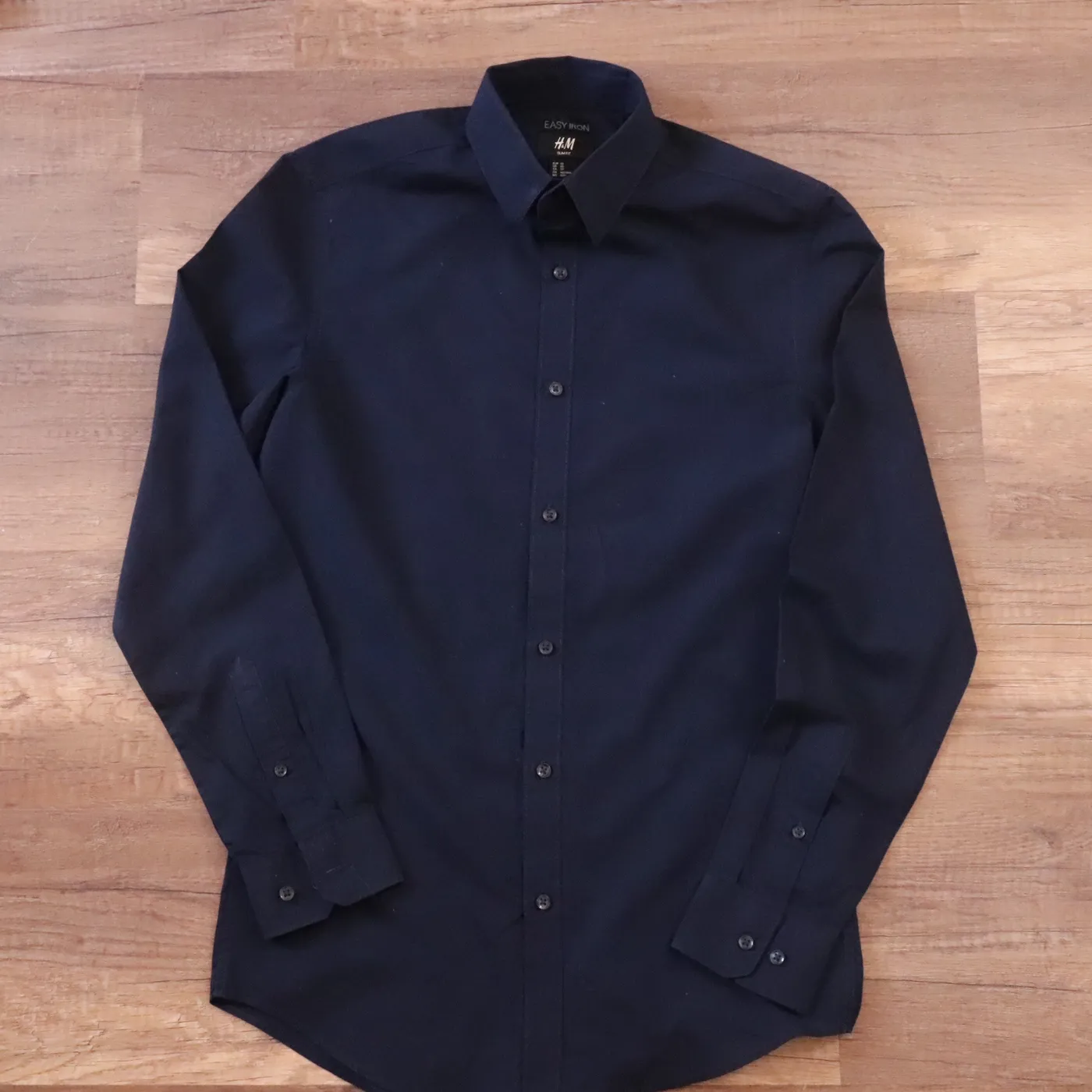H&M قميص رجالي كحلي Easy Iron | H&M Men's Navy Easy Iron Shirt