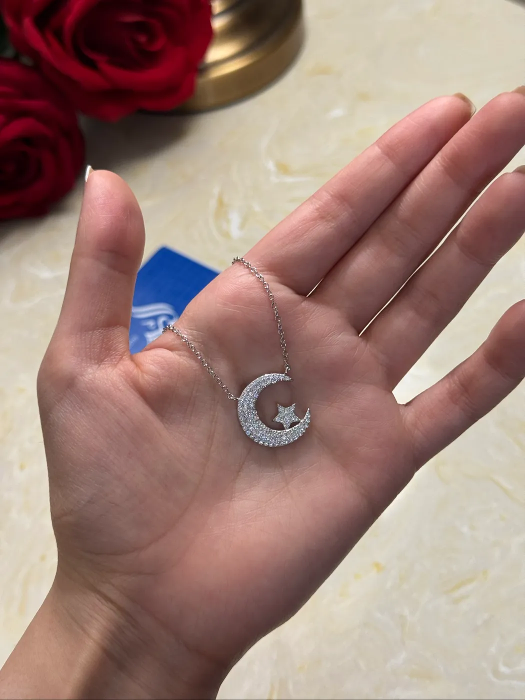 قلادة فضة