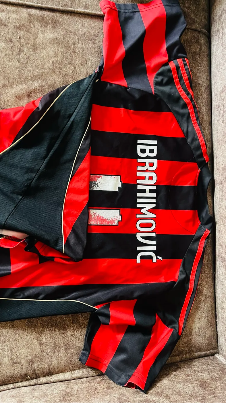 دريس AC MILAN