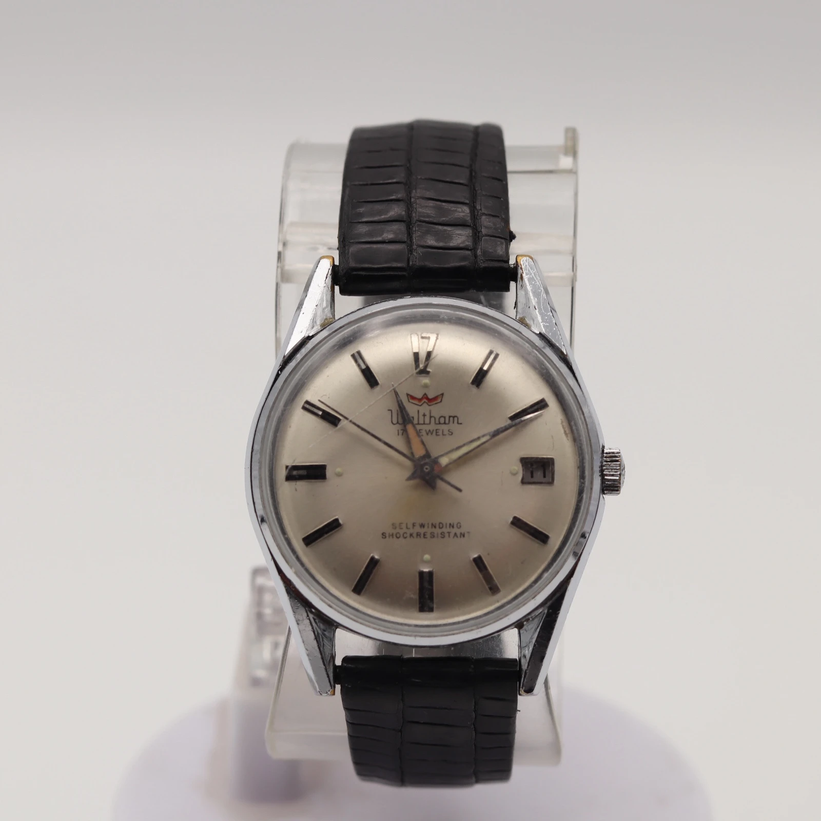 ساعة يد والثام أوتوماتيكية ١٧ جوهرة | Waltham 17 Jewels Automatic Wristwatch