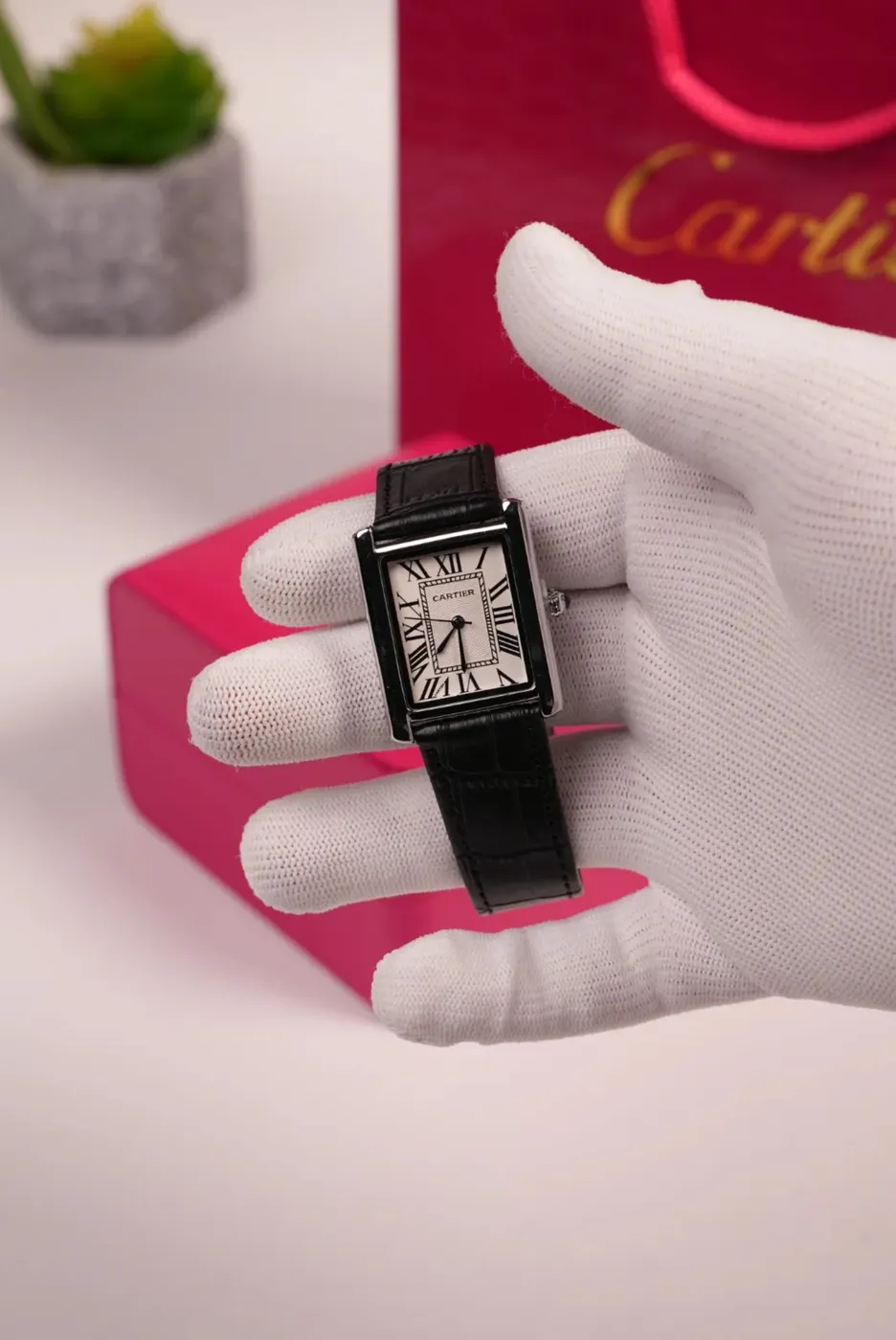 ساعة CARTIER جلد كوبي