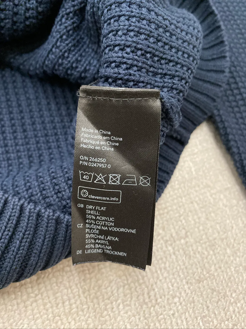 هودي H&M دنماركي اصلي فئه مميزه و نادره - صورة 3