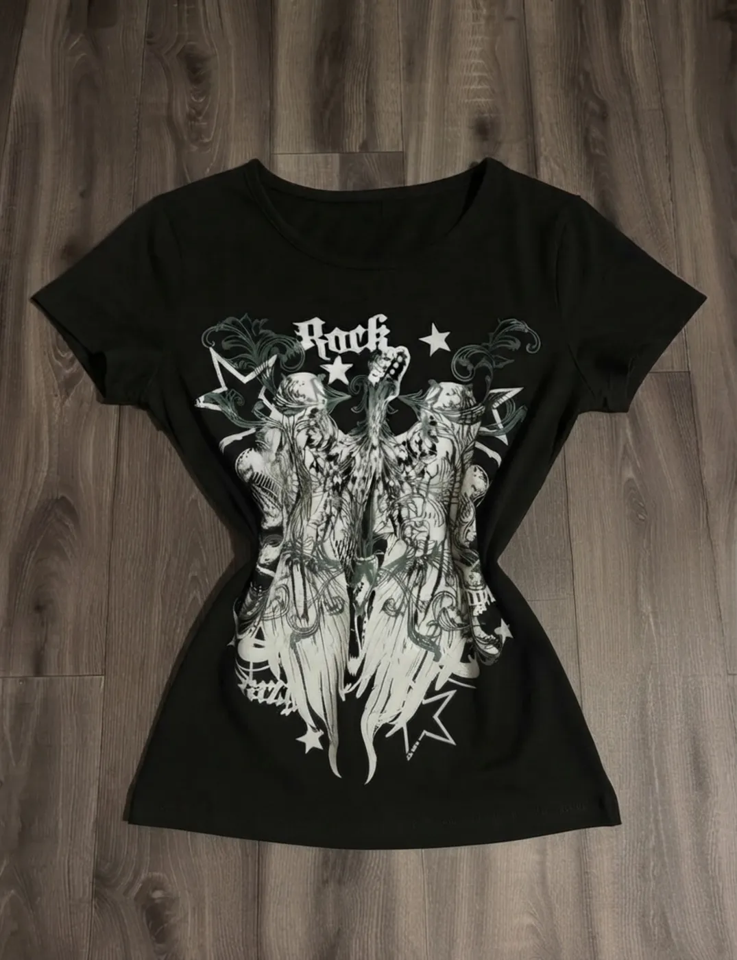 تيشيرت نسائي بتصميم روك | Women's Rock Design T-Shirt