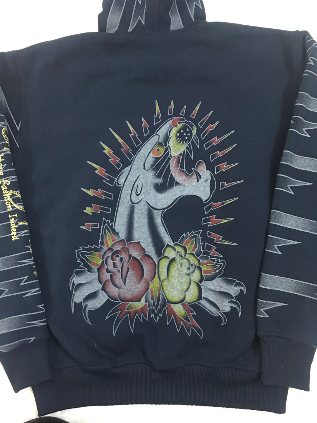 هودي Ed Hardy بتصميم مميز - صورة 2