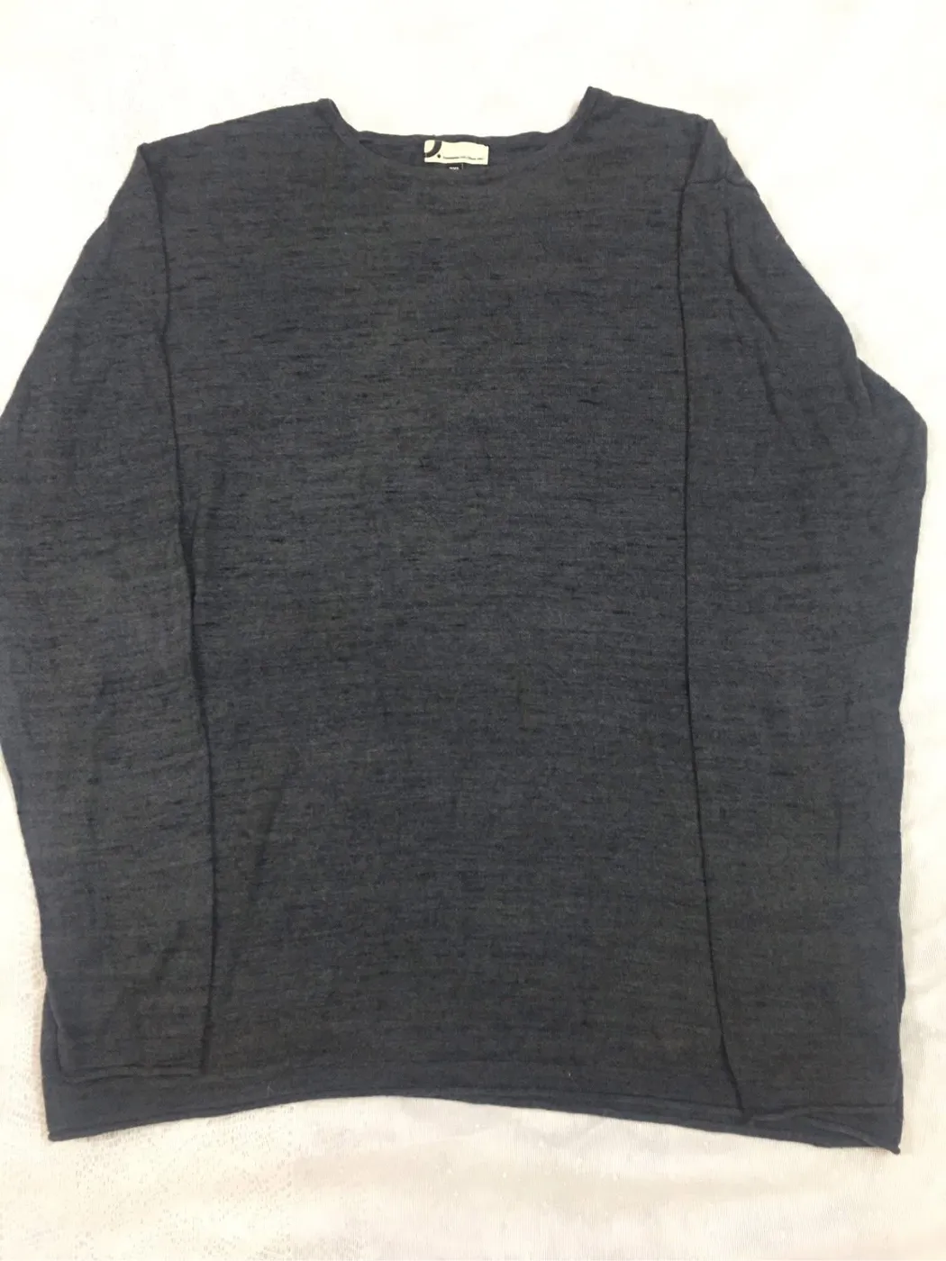 بلوزة أمريكان إيجل آوتفترز بأكمام طويلة لون رمادي | American Eagle Outfitters...