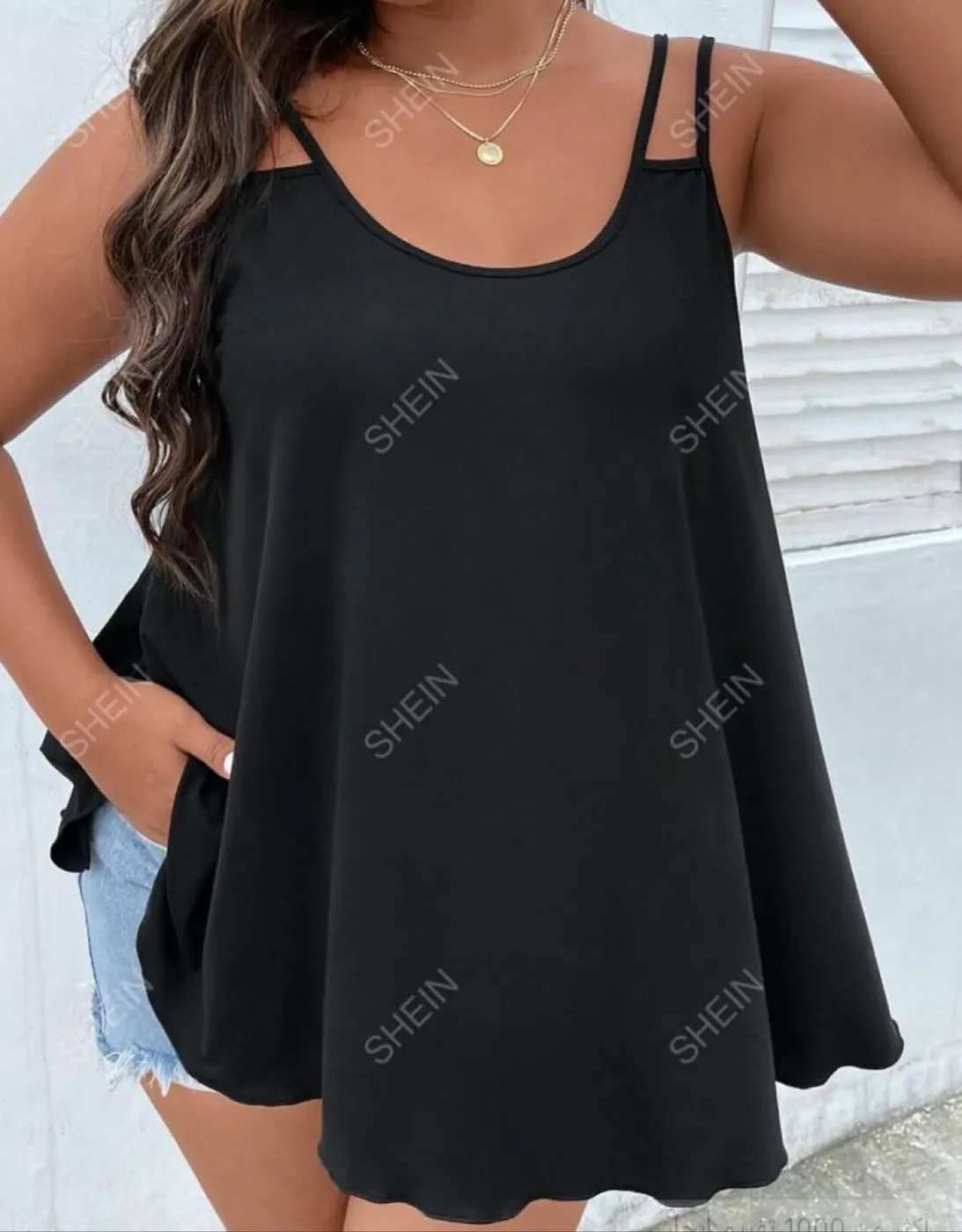 توب نسائي أسود بدون أكمام من شين | SHEIN Women's Black Sleeveless Top