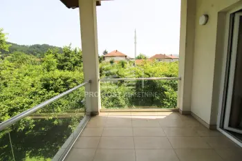 Kuća sa dvorištem - Lješevo /145m²