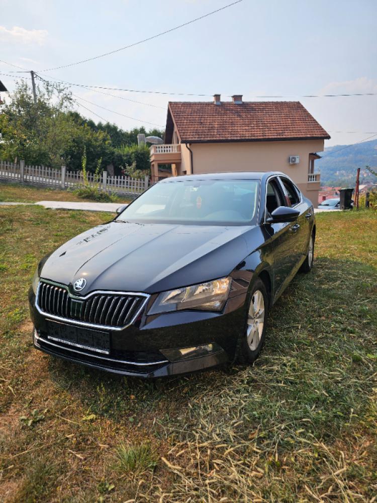 Škoda superb