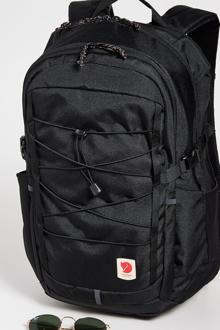 the fjallraven skule 28 backpack in black