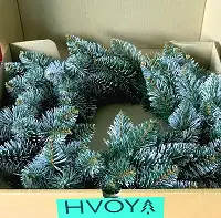 Вінок новорічний різдвяний Elegant із штучної хвої d-40 см зелений з білими кінчиками