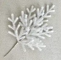 Гілки хвойні штучні Traditional 60 см білі (упаковка 15 штук)