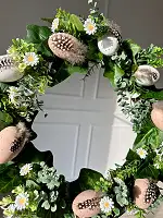 Декоративний вінок на двері Великодній: з яйцями, ромашками та весняною зеленню, 45 см