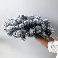 Вінок новорічний різдвяний Premium з литої хвої d-55 см засніжений