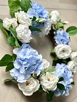 Декоративний вінок з штучних квітів Англійський сад: гортензія і троянди, 50 см