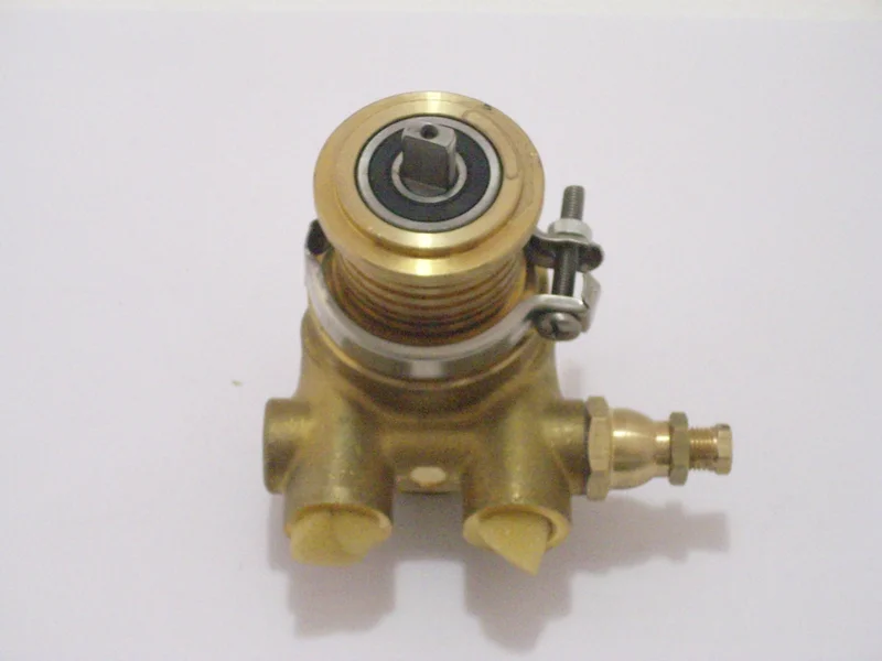 Cimbali Kahve Makinesi Basınç Pompası 3/8 Giriş Çıkış