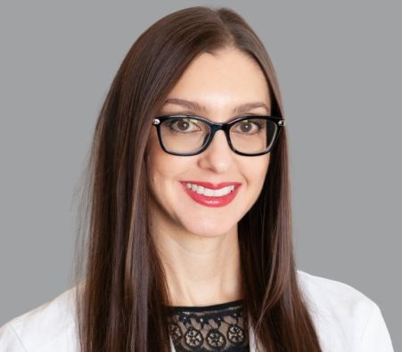 Photograph of Natalie Gakopoulos