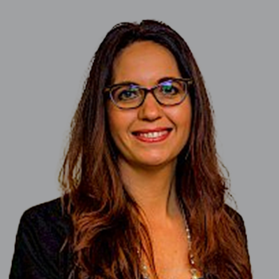 Photograph of Lisa Groves