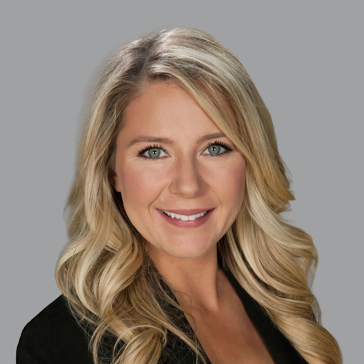 Nicole Lang