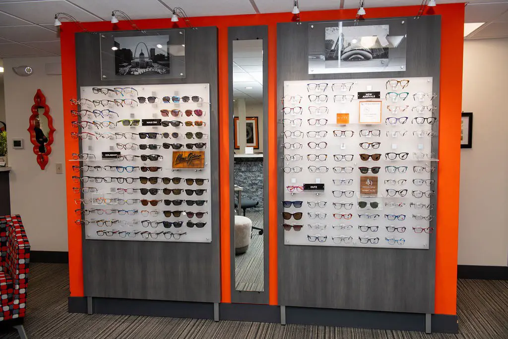Robins Eyecare