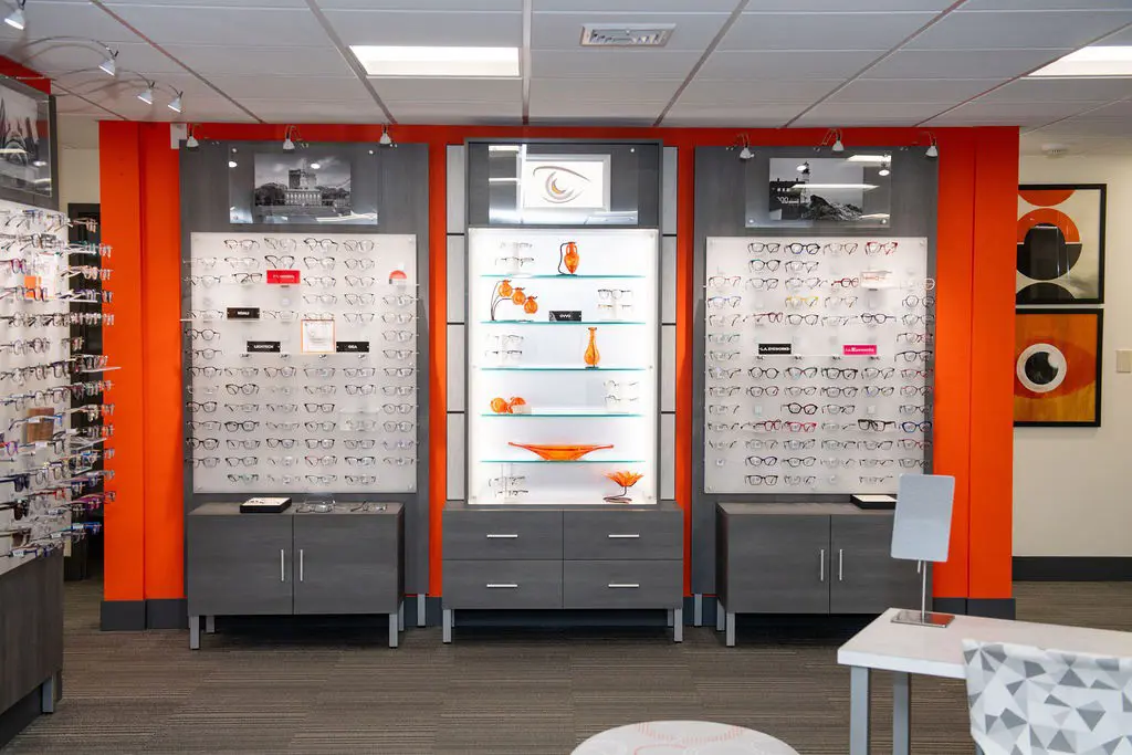 Robins Eyecare