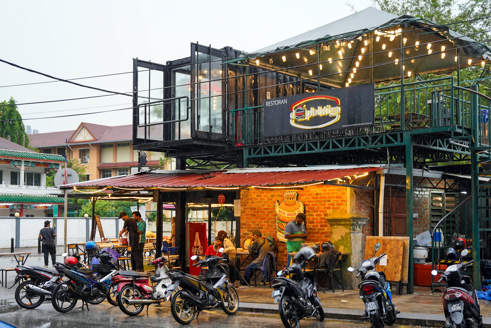 Doplohtiga: Striving to become a halal burger hub for Malaysia & beyond
