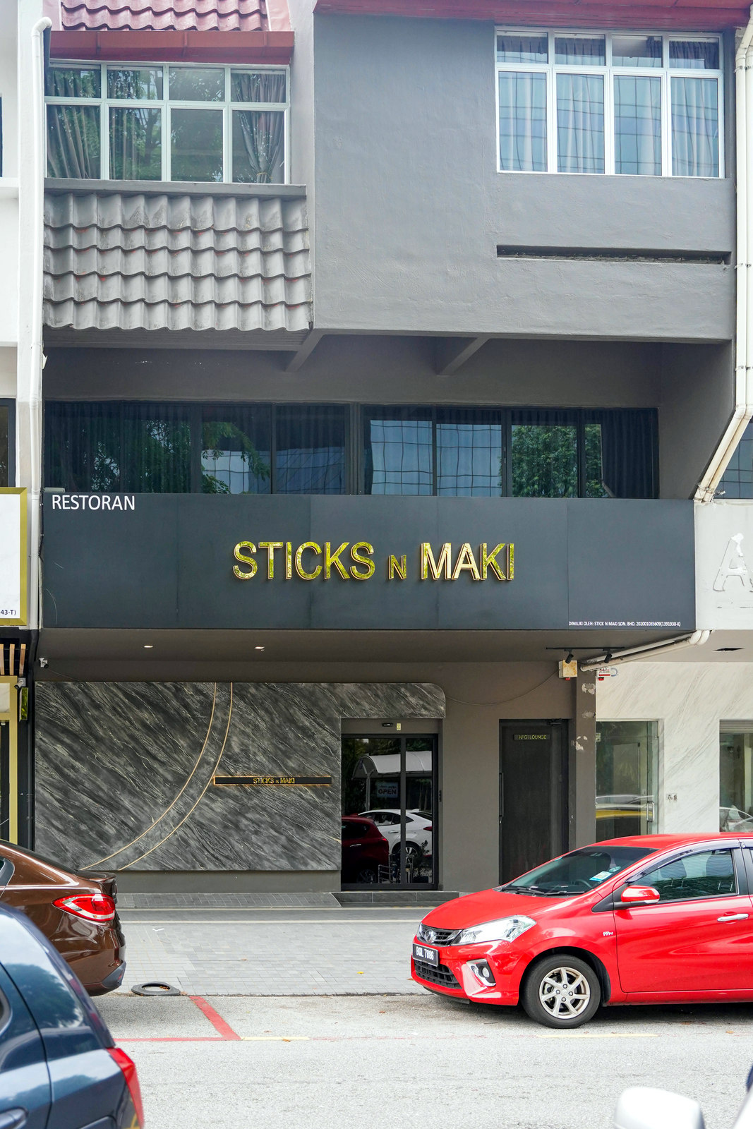 Sticks n Maki.jpg