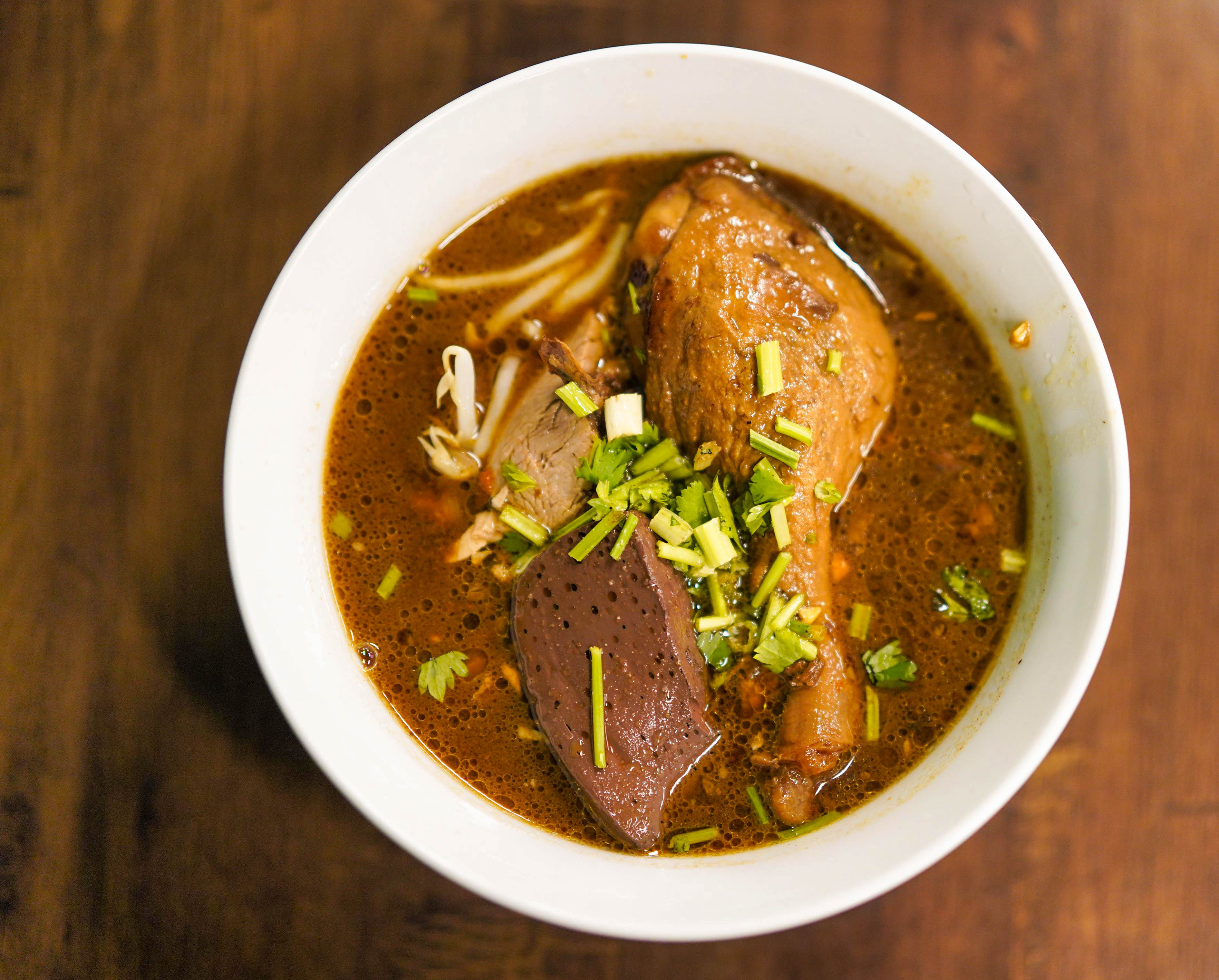 heng dee by nhom thai, damansara uptown