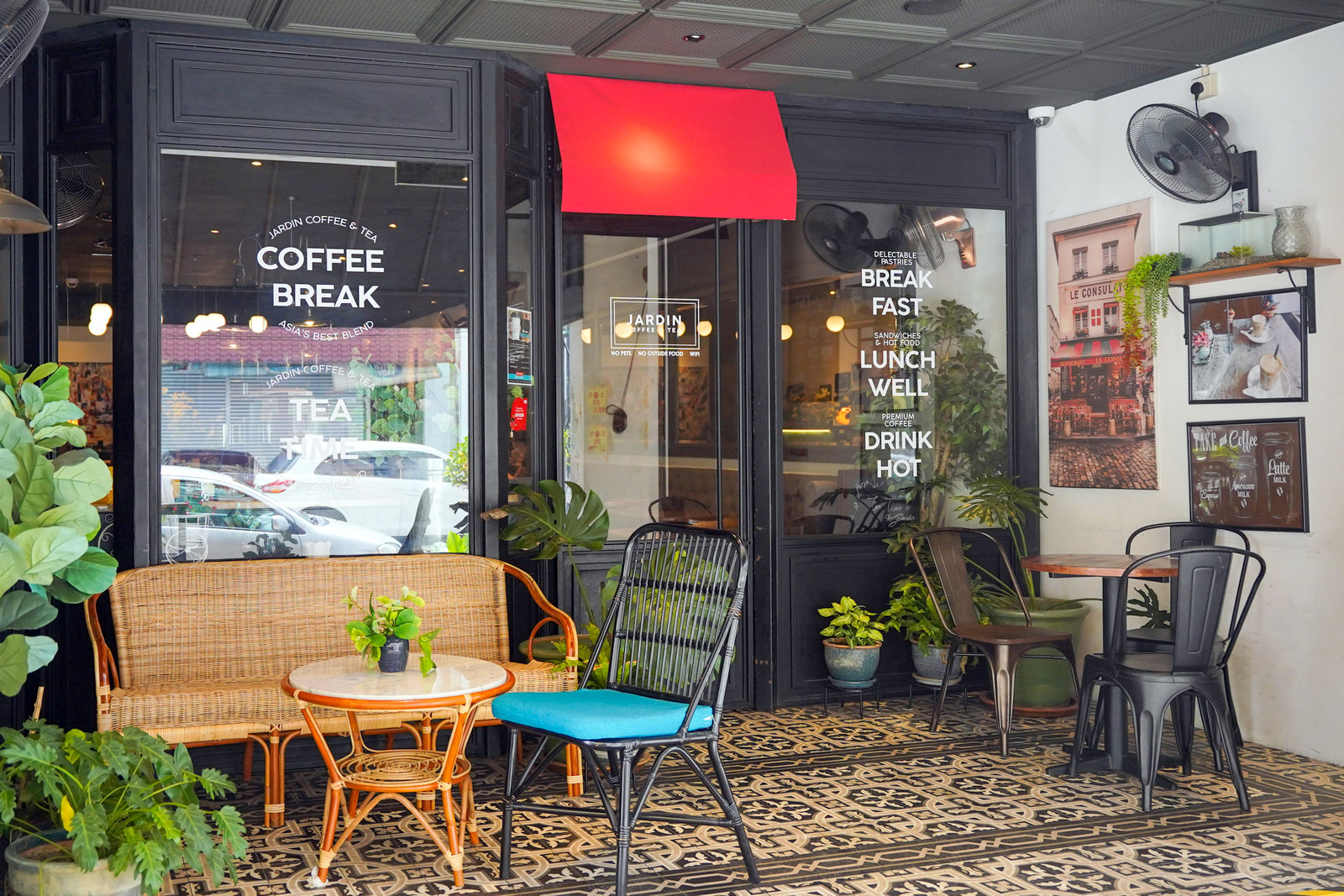 Jardin Coffee & Tea: Taman Mayang's original garden-inspired cafe blooms throughout the Klang Valley