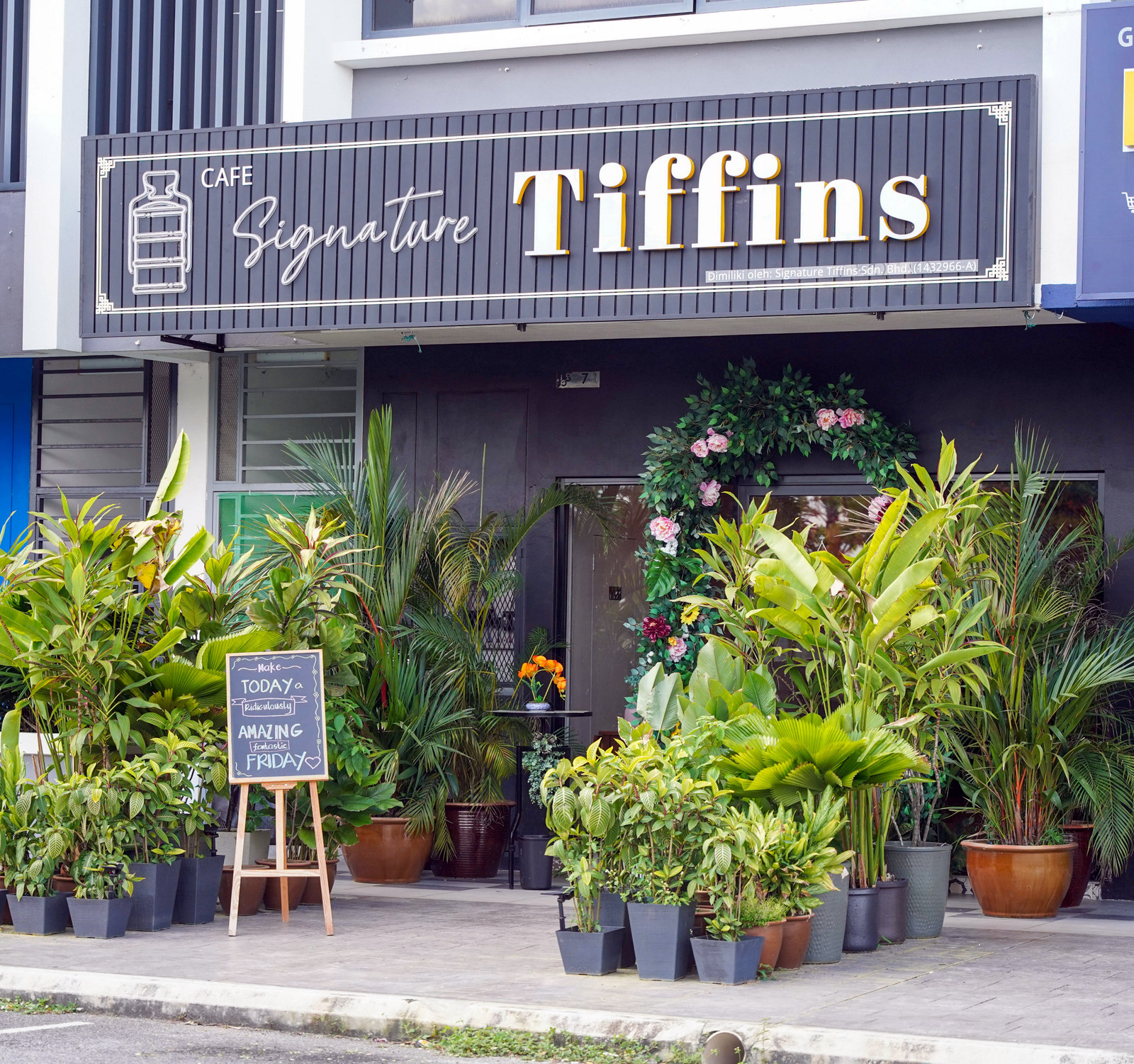 Signature Tiffins-2.jpg