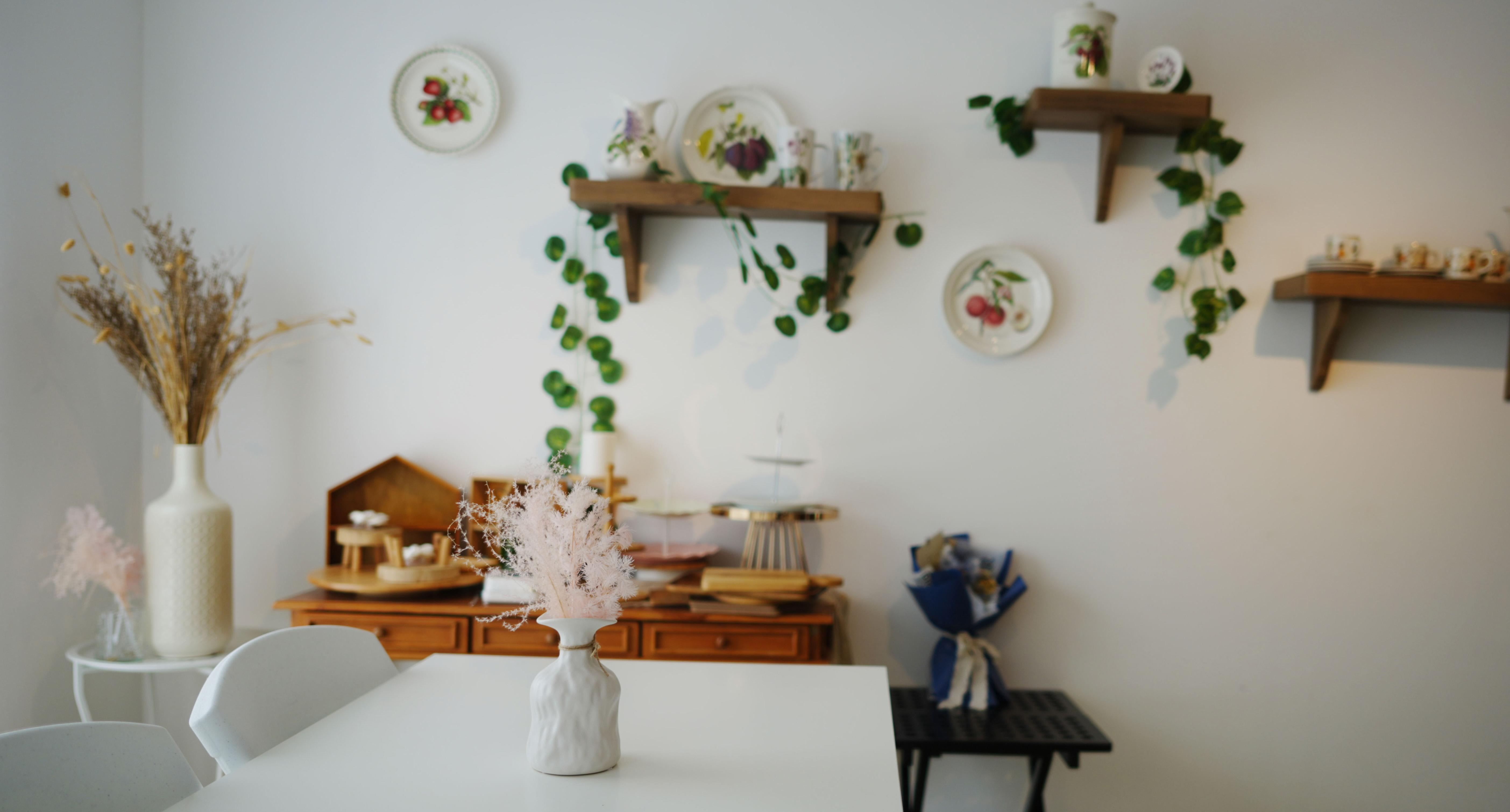 Sis Sis Bakes, Taman Mastiara