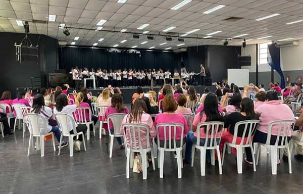 Formação de diretores e vice-diretores, na qual foi proferida uma palestra "A prática para o fortalecimento dos conselhos" sobre gestão democrática escolar feita pelo José Roberto Pacheco Júnior, contando com a presença do conselho mirim da EMI Bidu e depoimentos dos diretores sobre outros conselhos mirins, como o da EMEBS/ Antônio Fenólio.