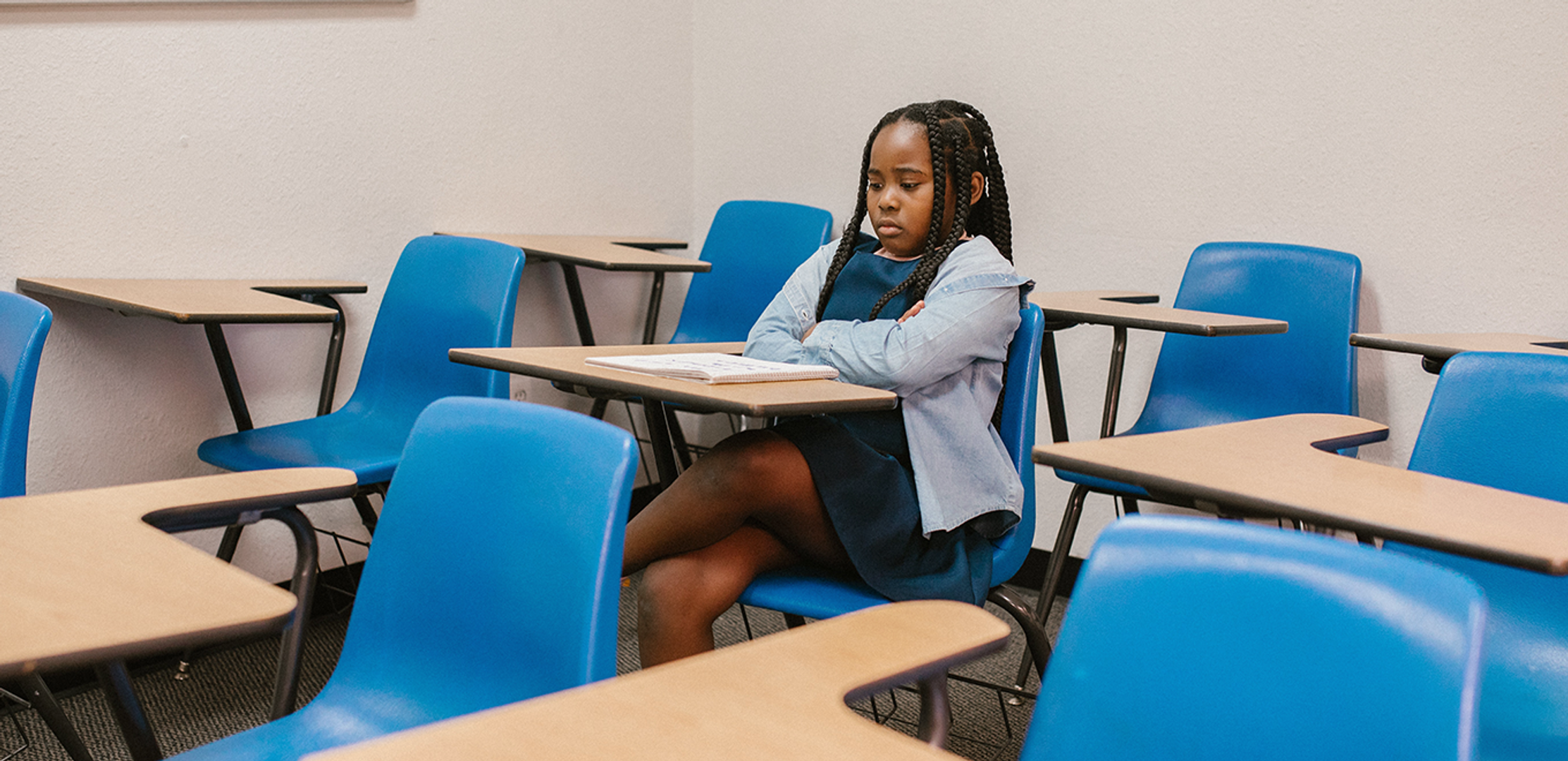 Saída da escola: psicóloga orienta os pais a não deixar as crianças esperando muito tempo