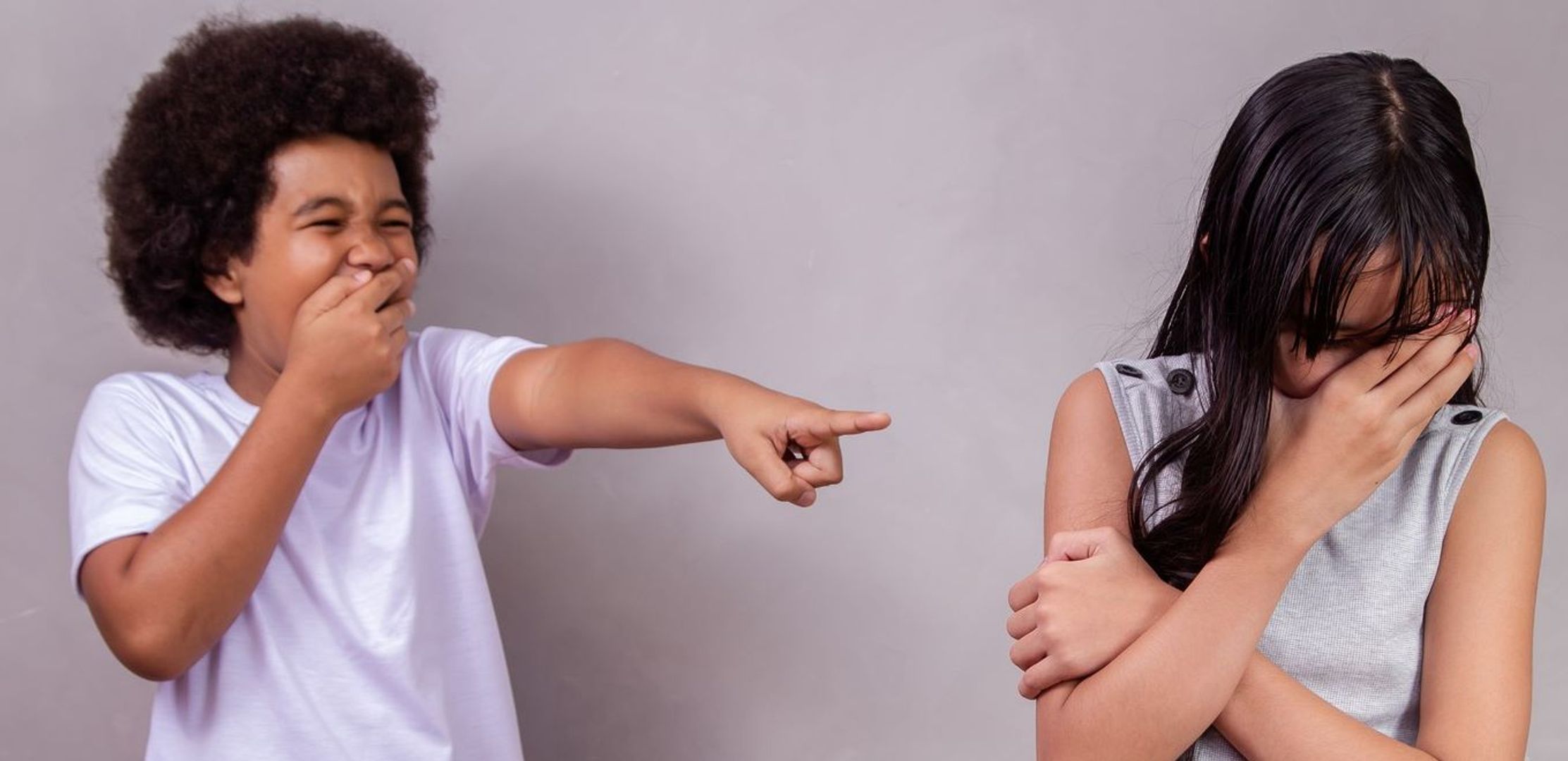 Dicas para ensinar seu filho a lidar com ofensas e agressões
