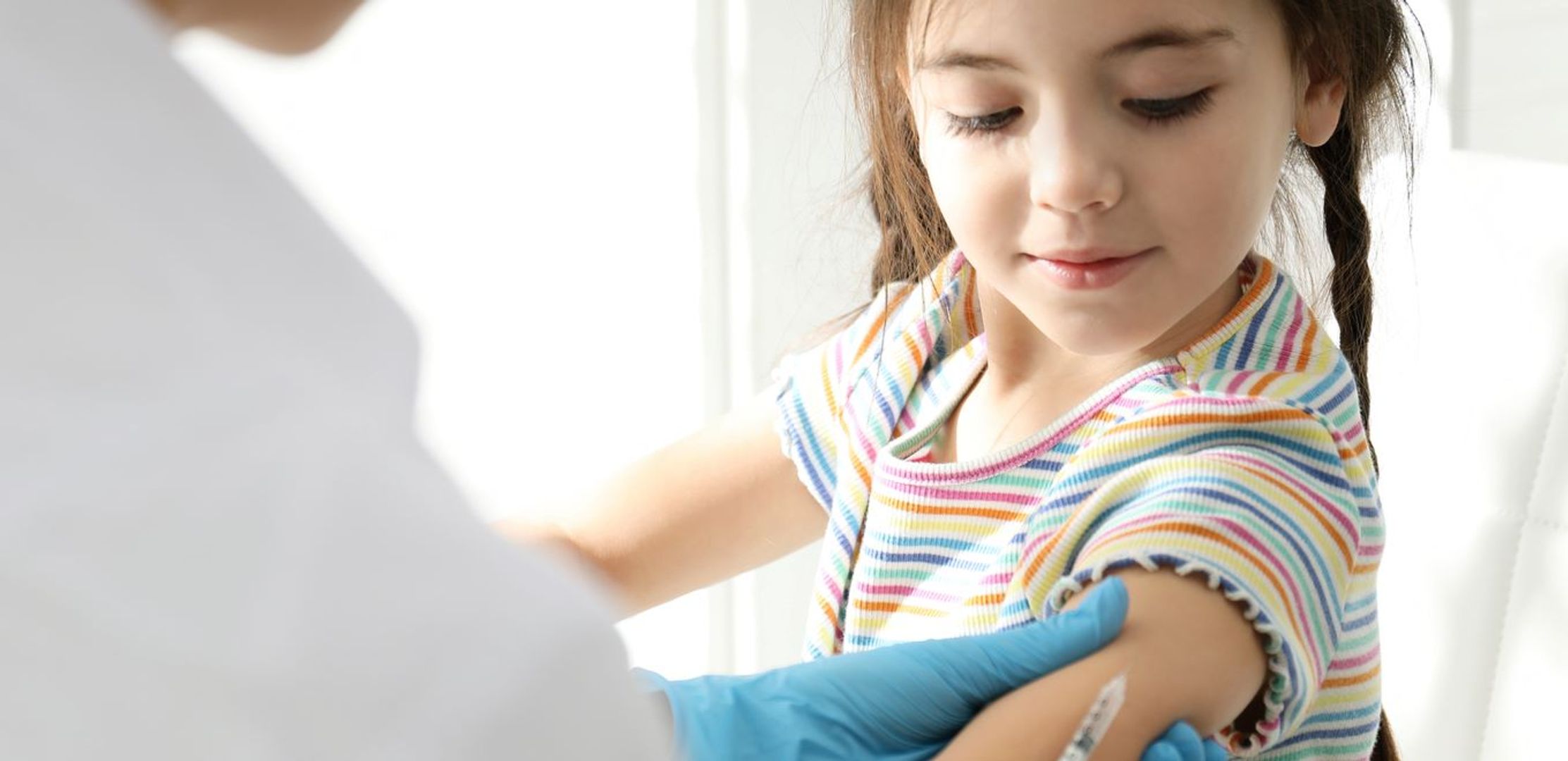 Nova onda de Covid: especialistas reforçam necessidade de vacinar as crianças