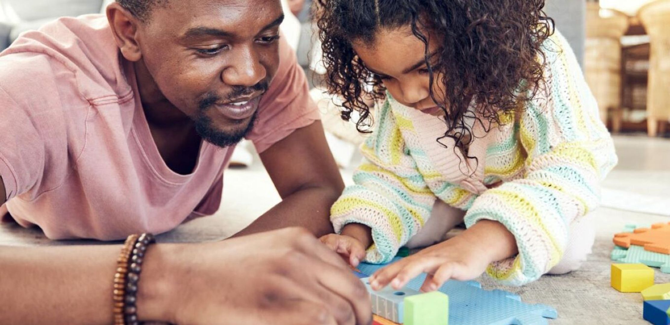 Brincadeiras em família: 5 benefícios para o desenvolvimento infantil