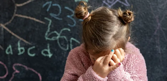 Como ajudar a criança que apresenta comportamentos ‘difíceis’ na escola