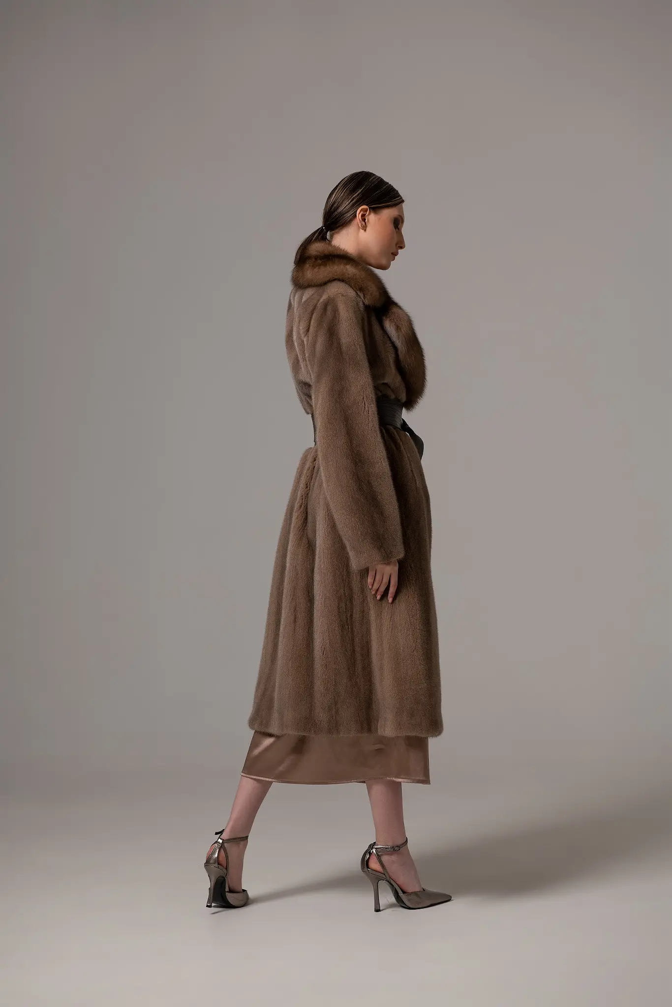 Haină din blană naturală pentru femei — Artizana Fashion, foto 7