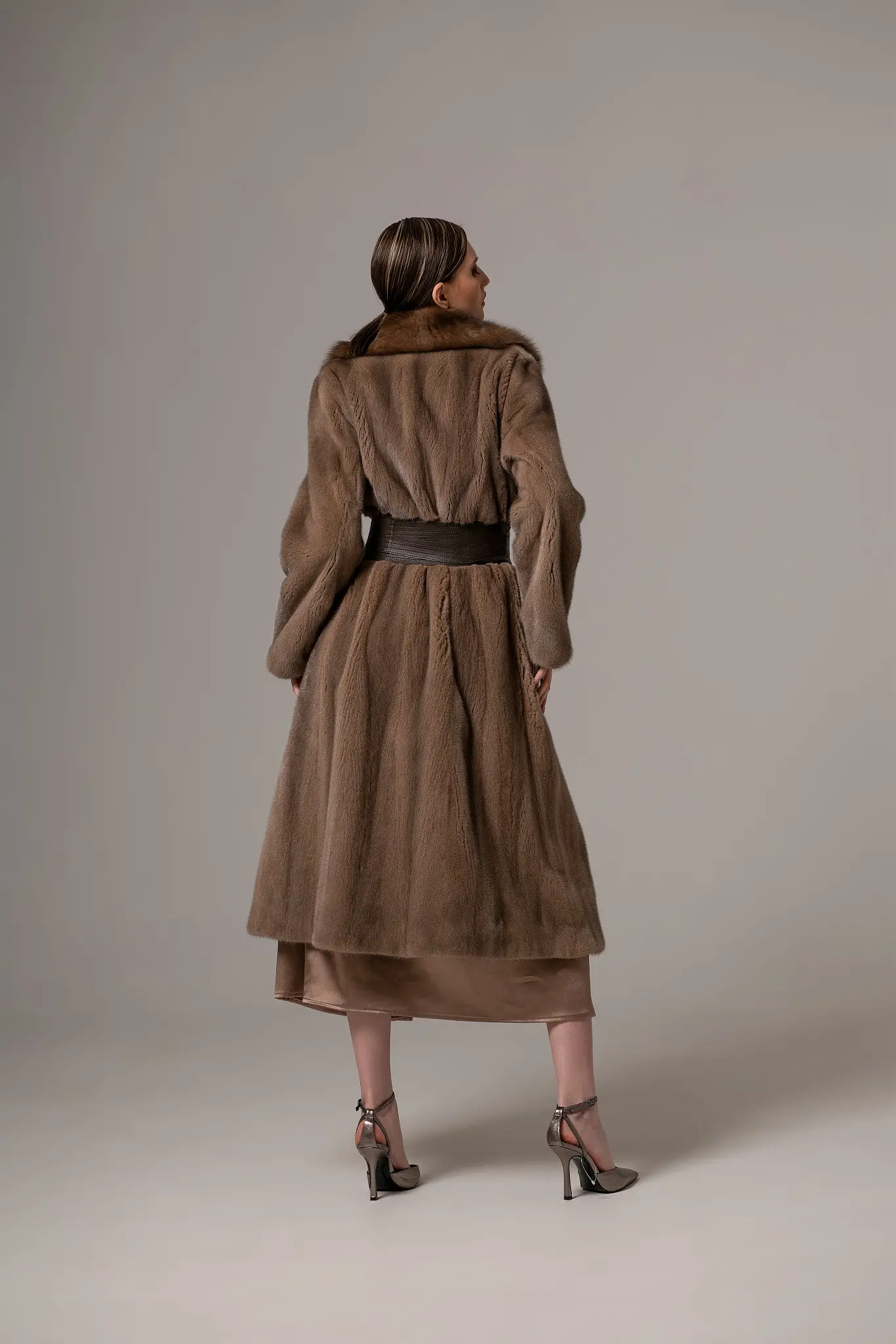 Haină din blană naturală pentru femei — Artizana Fashion, foto 8