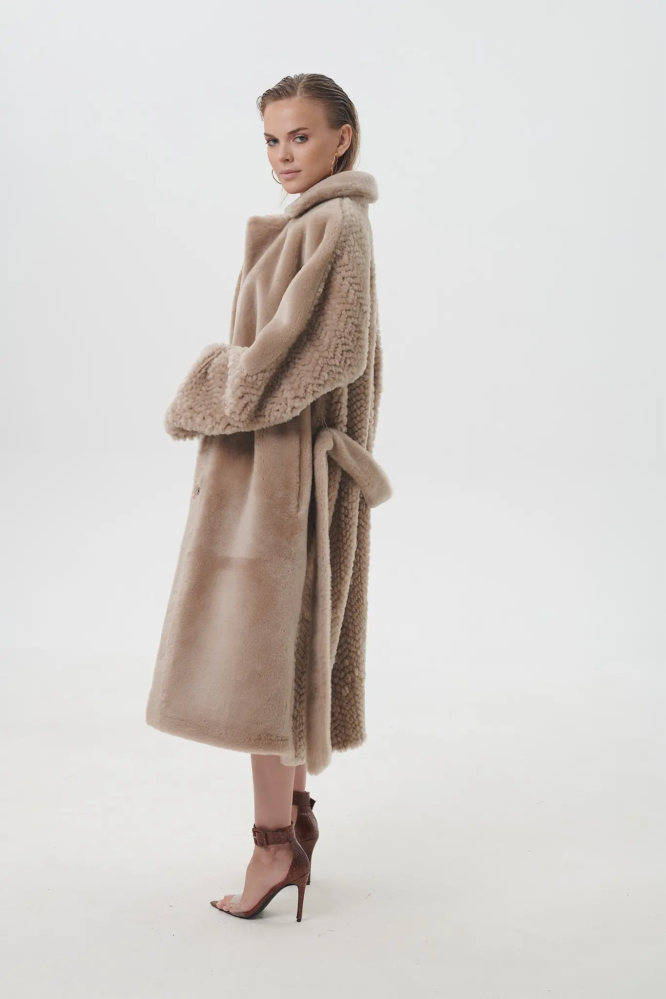 Palton din blană naturală pentru femei — Artizana Fashion, foto 2