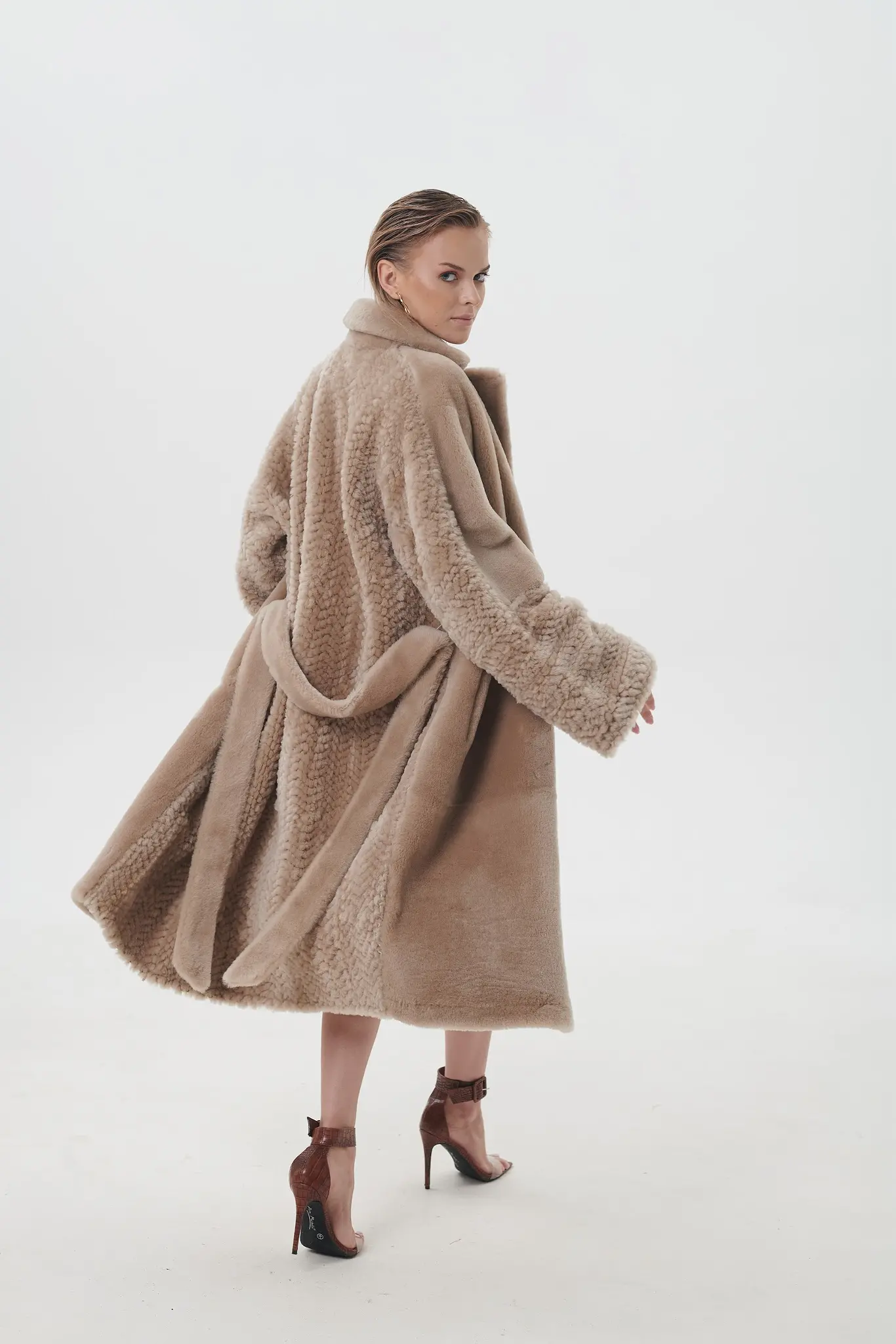 Palton din blană naturală pentru femei — Artizana Fashion, foto 4