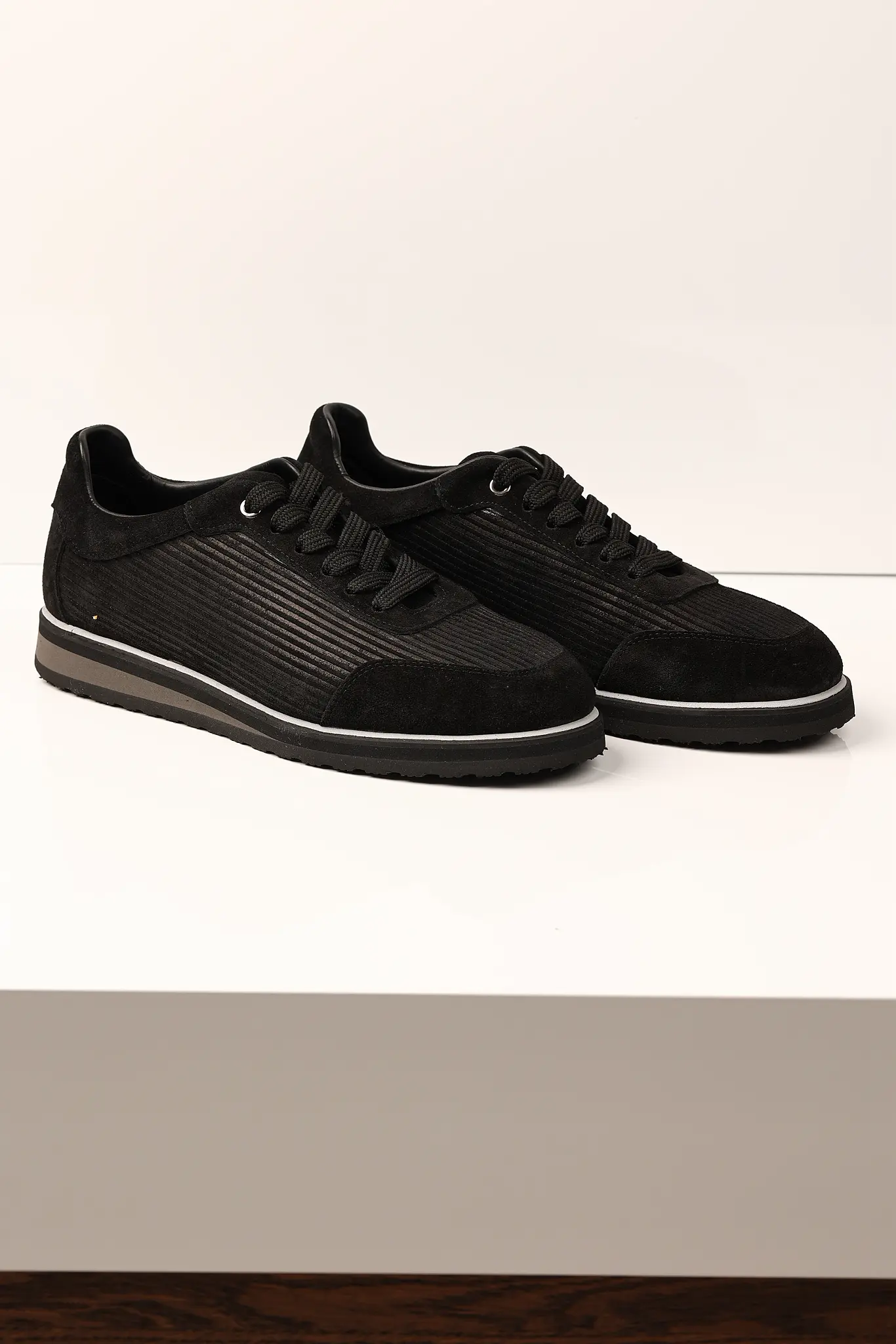 Adidași pentru bărbați — Artizana Fashion, foto 1