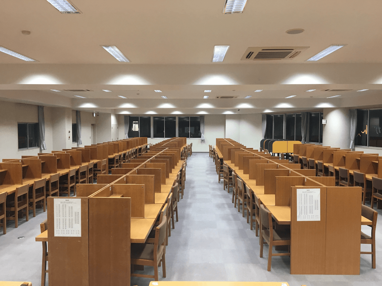 栄東中学校　図書館司書インタビュー「来るたびに新しい発見がある図書館」