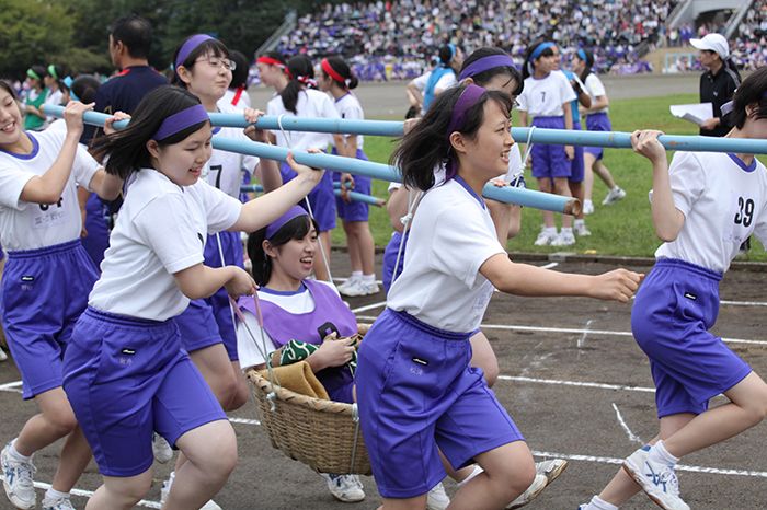 共立女子中学校　先生インタビュー「中学のうちは宿題をたくさん出すので、ちゃんとついていければ力になっています！」81