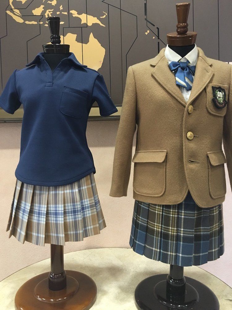 品川女子学院　冬服　セーター