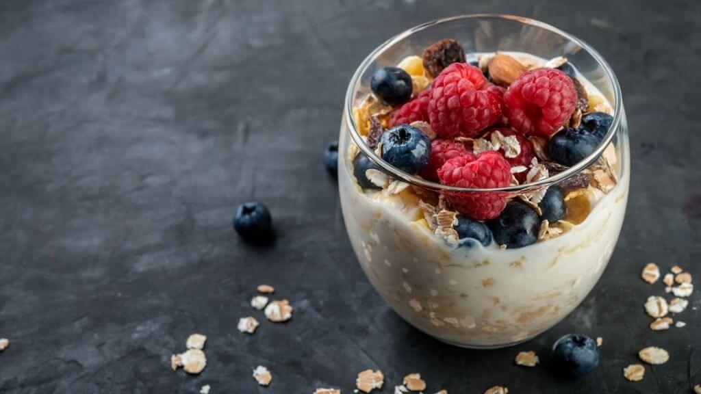 Yogurt with fortified cereals and berries