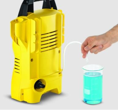 Full cleaning power
The K 2 Compact and K 2 Compact Home are equipped with an integrated suction mechanism for detergents.
