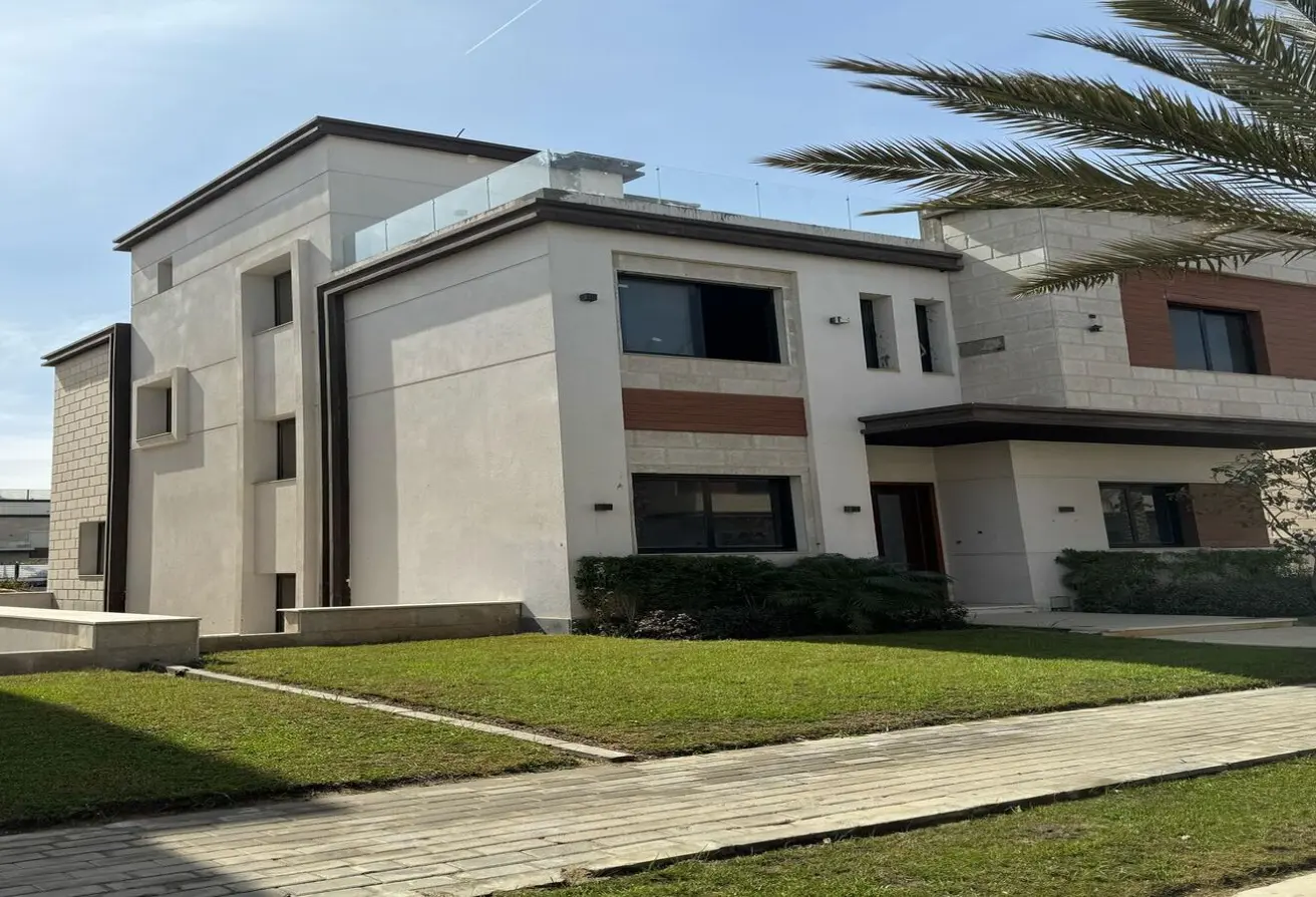 159_Azzar_Townhouse_1