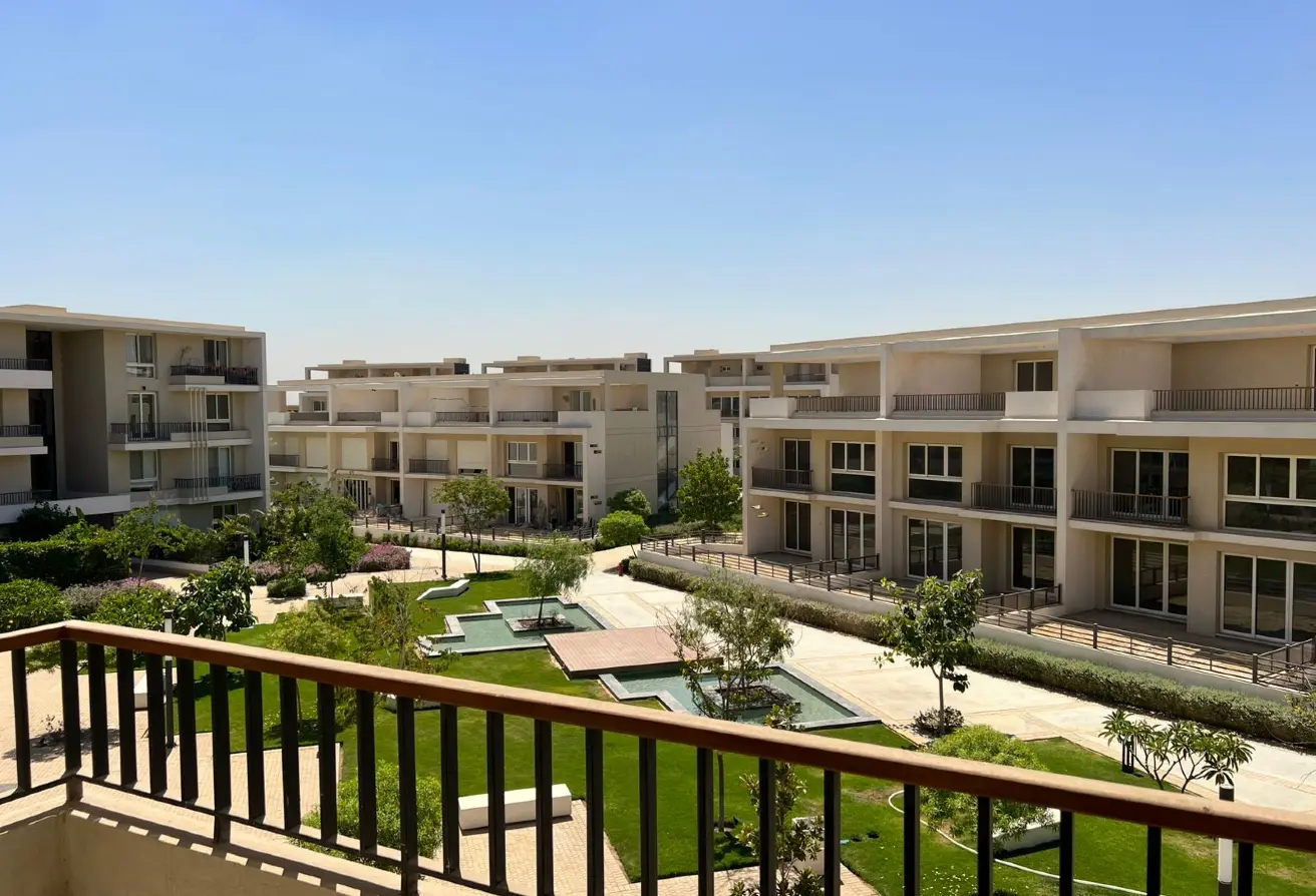 2377_Pyramids-Hills_Apartment_1