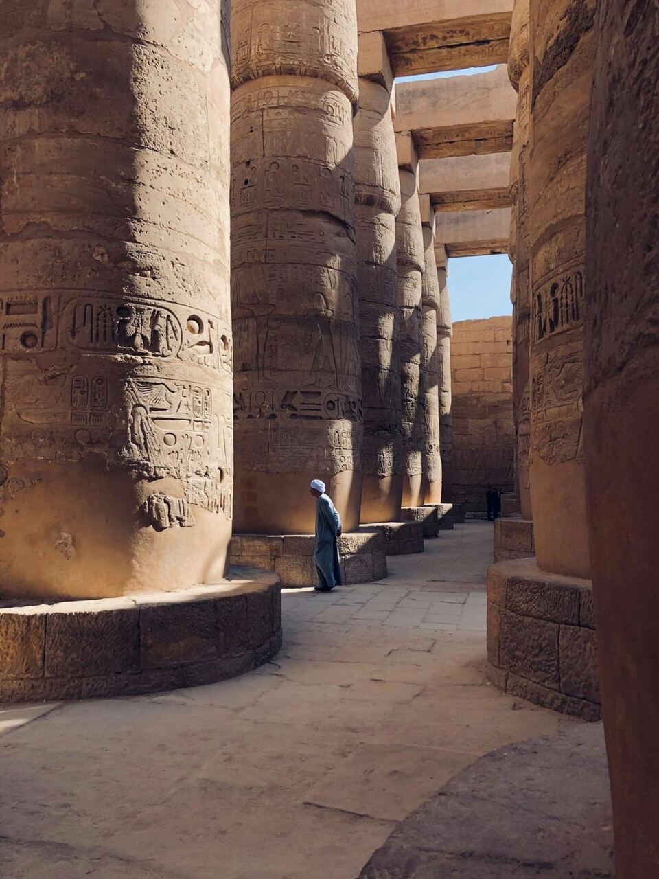 The hypostyle hall at Karnak, on the Thebes day. Photo: Lynn Van den Broeck