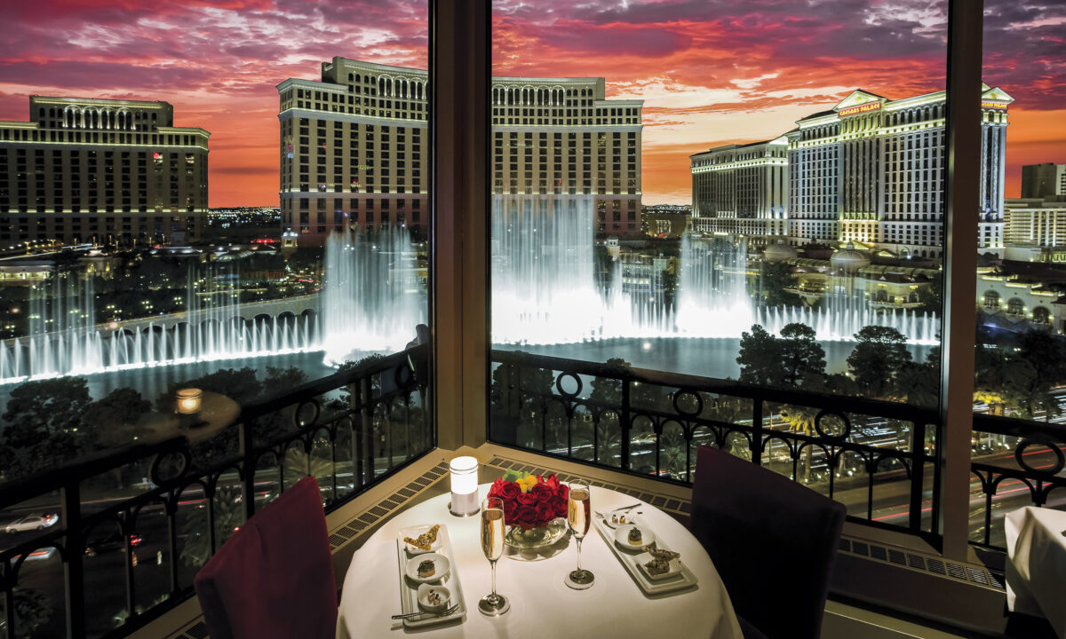 Eiffel Tower Las Vegas: Make a reservation for Brunch, Lunch or Dinner